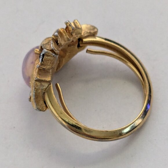 Vintage AVON Faux Opal Rhinestone Gold Tone Ring Size 5.75 - Picture 2 of 5